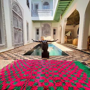 https://riad-dar-darcom.marrakeshhotelsmorocco.com
